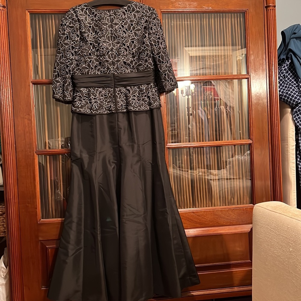 DAYMOR COUTURE Dress - Picture 6 of 8